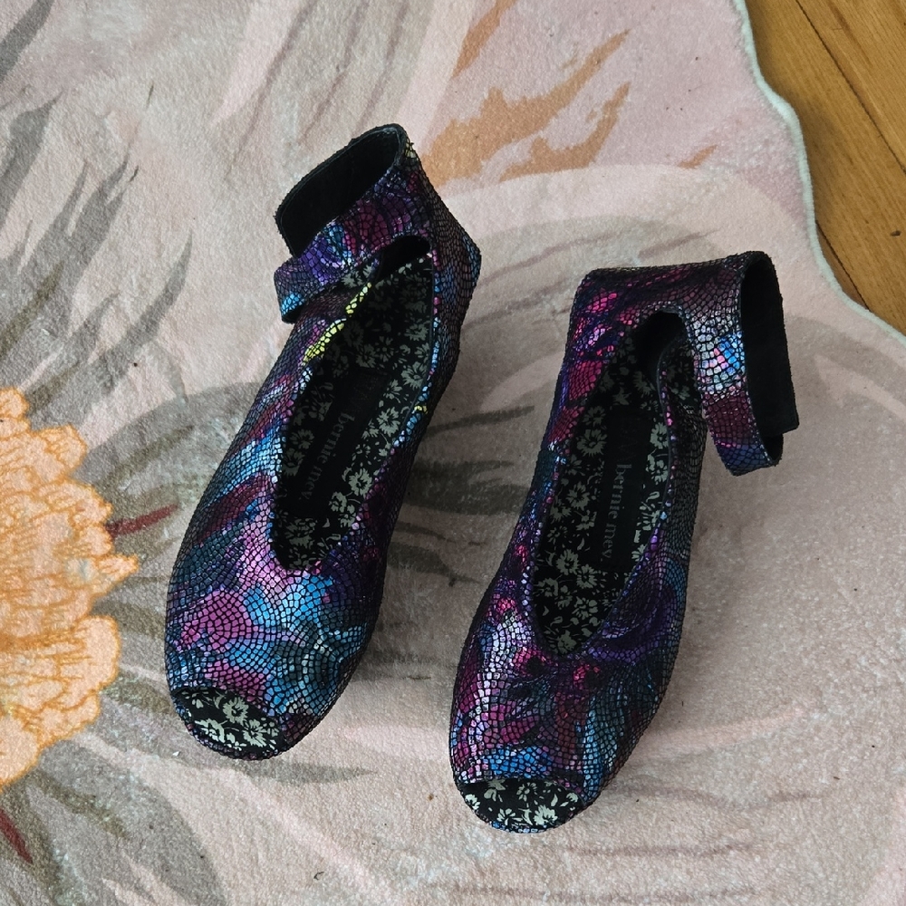 Bernie Mev Colorful Women's Wedge Shoes  💜    SIZE 38.